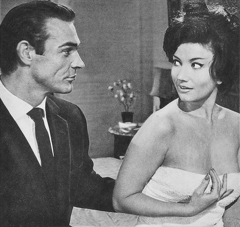 Sean Connery, Zena Marshall - James Bond 007 jagt Dr. No - Filmfotos