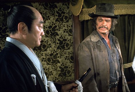 Tetsu Nakamura, Charles Bronson - Samuraj i kowboje - Z filmu