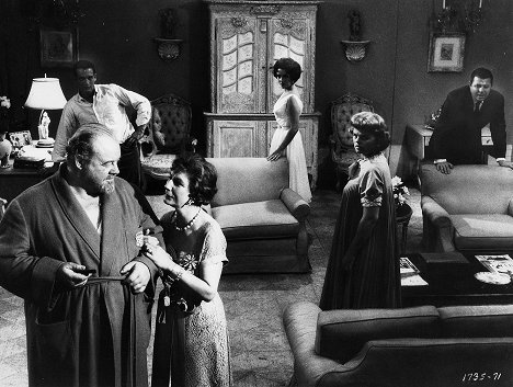 Burl Ives, Paul Newman, Judith Anderson, Elizabeth Taylor, Madeleine Sherwood, Jack Carson - La gata sobre el tejado de zinc - De la película