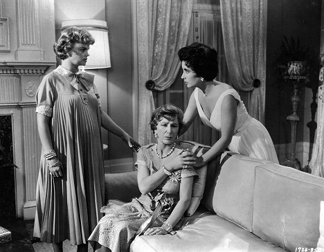 Madeleine Sherwood, Judith Anderson, Elizabeth Taylor - Cat on a Hot Tin Roof - Photos