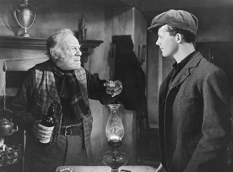 Edmund Gwenn, Lon McCallister