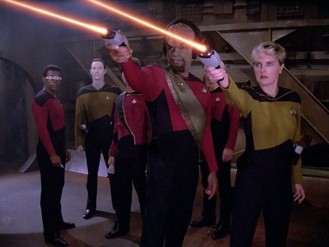 LeVar Burton, Brent Spiner, Michael Dorn, Denise Crosby - Star Trek - Das nächste Jahrhundert - Die Entscheidung des Admirals - Filmfotos
