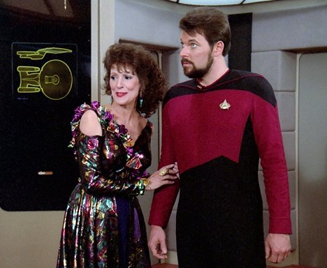 Majel Barrett, Jonathan Frakes - Star Trek: Nová generace - Hon na muže - Z filmu