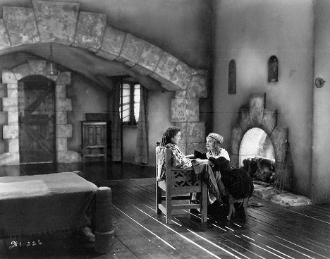 Patricia Avery, Lillian Gish - Annie Laurie - Filmfotók