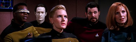 LeVar Burton, Brent Spiner, Denise Crosby, Jonathan Frakes, Gates McFadden - Star Trek: Az új nemzedék - Yesterday's Enterprise - Filmfotók