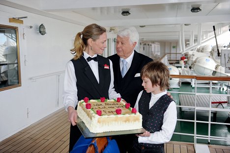 Katja Weitzenböck, Peter Weck, Kilian Schüler - Das Traumschiff - Az Álomhajó - Bali - Filmfotók