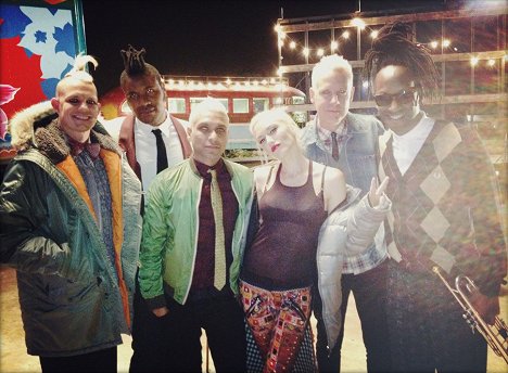 Adrian Young, Tony Kanal, Gwen Stefani, Tom Dumont - No Doubt - Settle Down - Making of