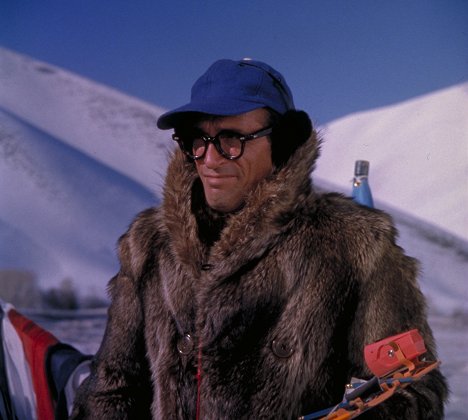Robert Q. Lewis - Ski Party - De la película