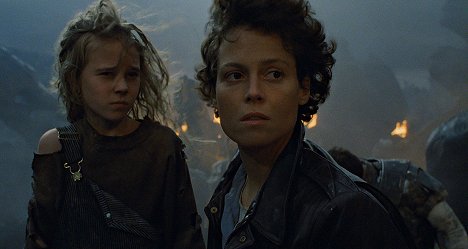 Carrie Henn, Sigourney Weaver - Aliens: El regreso - De la película