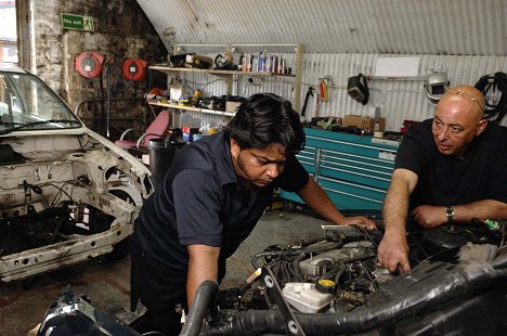 Leepu Nizamuddin Awlia, Bernie Fineman - Chop Shop: London Garage - Van film