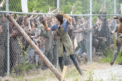 Melissa Ponzio - The Walking Dead - 30 Days Without an Accident - Photos