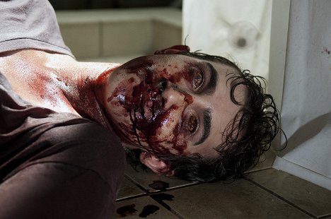 Vincent Martella - The Walking Dead - 30 Days Without an Accident - Photos
