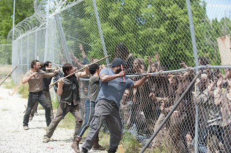 Andrew Lincoln, Norman Reedus, Chad L. Coleman - The Walking Dead - Infected - Photos