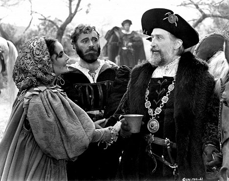 Elizabeth Taylor, Richard Burton, Mark Dignam - William Shakespeare's The Taming of the Shrew - Photos