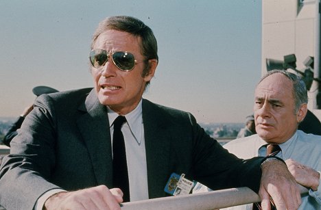 Charlton Heston, Martin Balsam - Countdown in den Tod - Filmfotos