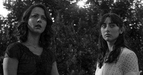Amy Acker, Jillian Morgese - Much Ado About Nothing - Van film