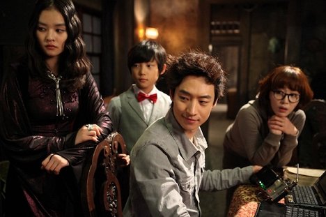 Yoon-hye Kim, Kyeong-mo Yang, Je-hoon Lee, Ye-won Kang - Jeomjaengyideul - Kuvat elokuvasta