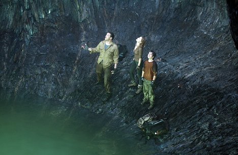 Brendan Fraser, Anita Briem, Josh Hutcherson - Journey to the Center of the Earth - Photos