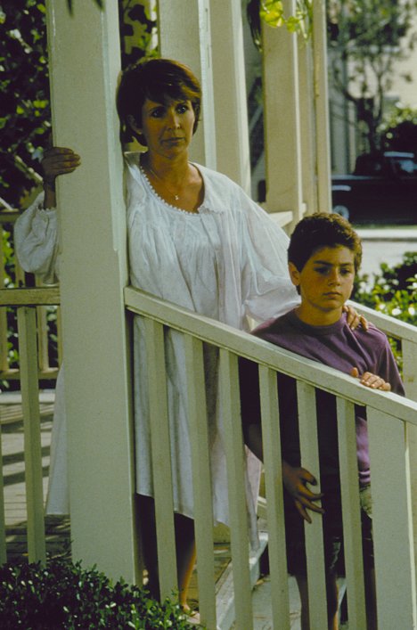 Carrie Fisher, Cory Danziger - The 'Burbs - Photos