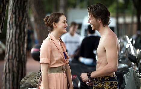 Leighton Meester, Luke Bracey - Csajok Monte Carlóban - Filmfotók