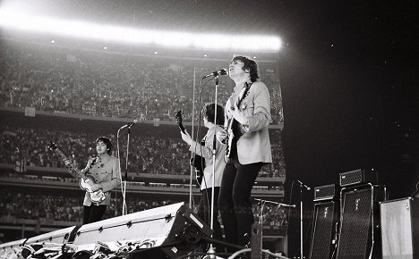 Paul McCartney, John Lennon - The Beatles at Shea Stadium - Filmfotók