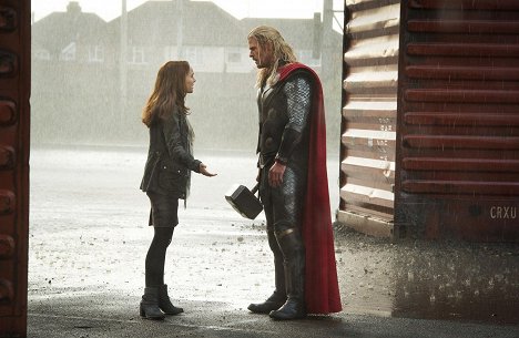 Natalie Portman, Chris Hemsworth - Thor - The Dark Kingdom - Filmfotos