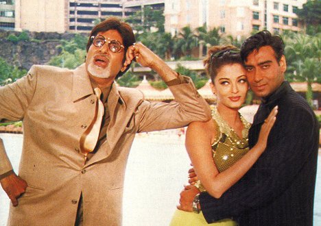 Amitabh Bachchan, Aishwarya Rai Bachchan, Ajay Devgan - Hum Kisi Se Kum Nahin - Z filmu