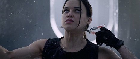 Michelle Rodriguez - Resident Evil: Odveta - Z filmu