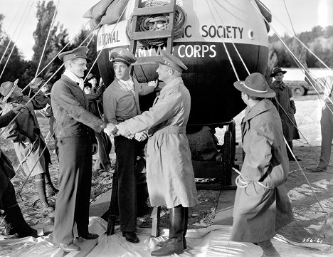 William Cagney, Edward J. Nugent, Edmund Breese - Lost in the Stratosphere - Filmfotók
