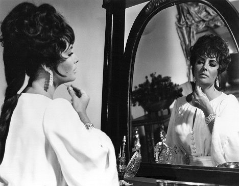 Elizabeth Taylor - Brandung - Filmfotos