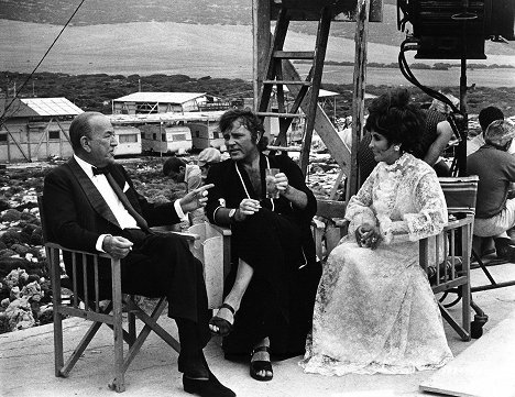 Noël Coward, Richard Burton, Elizabeth Taylor - Boom! - Van de set