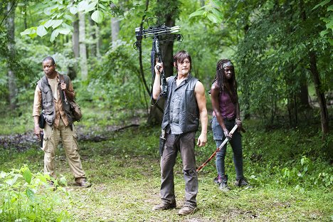 Lawrence Gilliard Jr., Norman Reedus, Danai Gurira - The Walking Dead - Isolation - Photos