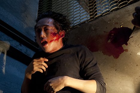 Steven Yeun - The Walking Dead - Internment - Photos