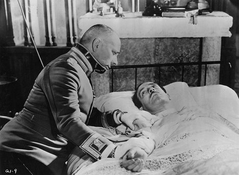 Erich von Stroheim, Pierre Fresnay - La Grande Illusion - Film
