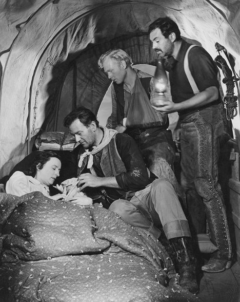 Mildred Natwick, John Wayne, Harry Carey Jr., Pedro Armendáriz - 3 Godfathers - Z filmu