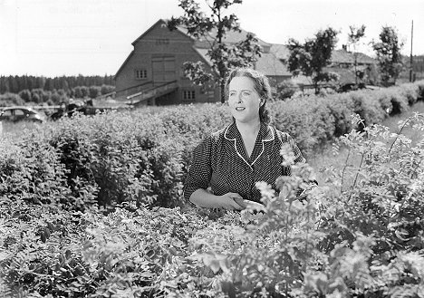 Helena Futtari - The Widow and Her Daughter - Photos