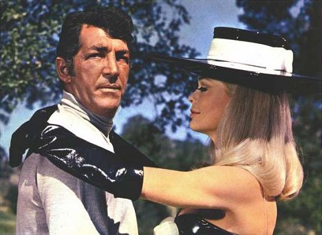 Dean Martin, Elke Sommer - La mansión de los siete placeres - De la película