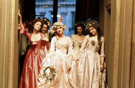 Rose Byrne, Kirsten Dunst, Mary Nighy - Marie Antoinette - Do filme