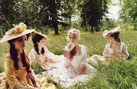 Rose Byrne, Mary Nighy, Kirsten Dunst - Marie Antoinette - Do filme