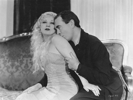 Mae West, Owen Moore