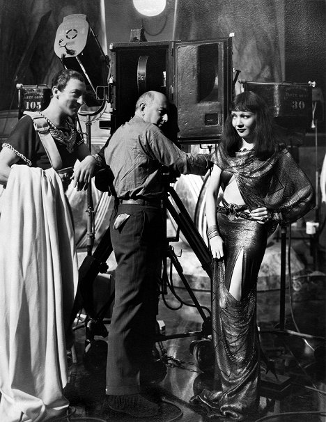 Warren William, Cecil B. DeMille, Claudette Colbert - Cleopatra - Del rodaje