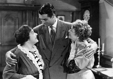Josephine Hull, Cary Grant, Jean Adair - Arsénico por compasión - De la película
