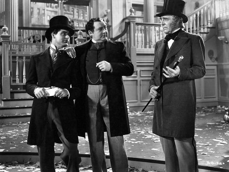 Cary Grant, Edward Arnold - The Toast of New York - Z filmu