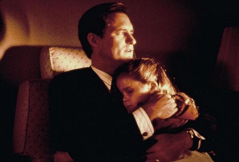 Bill Pullman, Mae Whitman - Independence Day - Photos