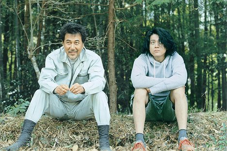 Kōji Yakusho, Shun Oguri - The Woodsman and the Rain - Photos
