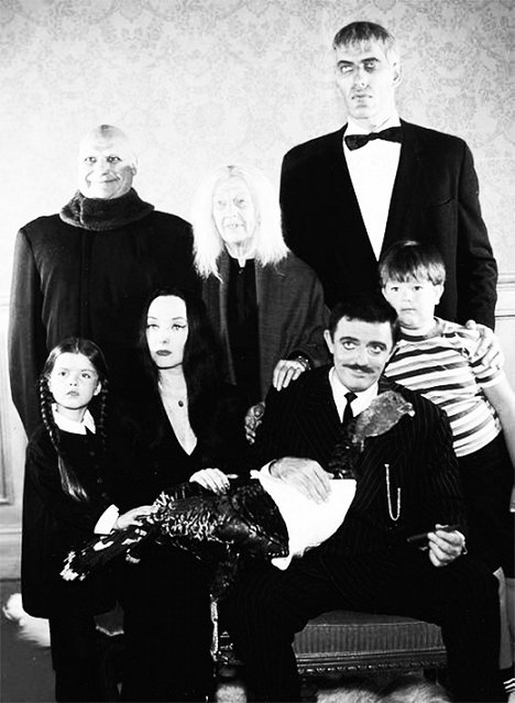 Lisa Loring, Jackie Coogan, Carolyn Jones, Marie Blake, John Astin, Ted Cassidy, Ken Weatherwax - The Addams Family - Promo