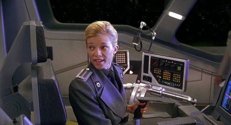 Amy Smart - Starship Troopers - Photos
