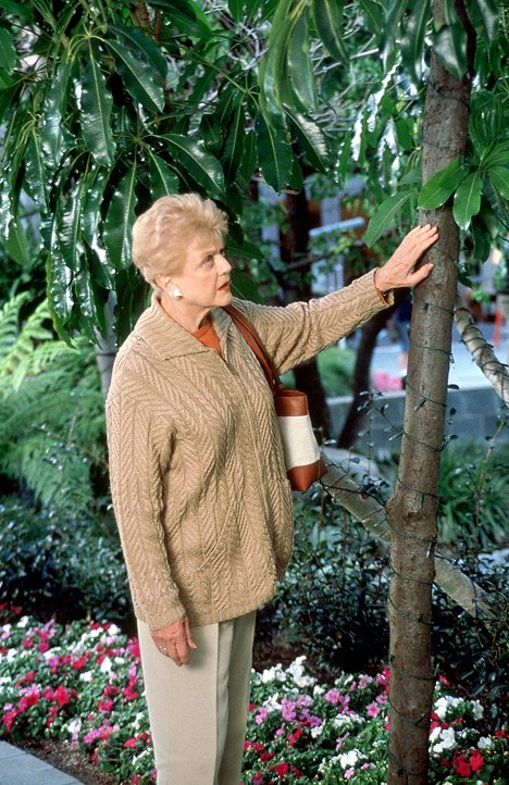 Angela Lansbury - Murder, She Wrote: A Story to Die For - Photos