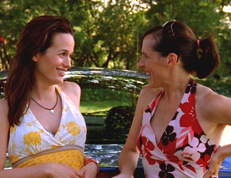 Elizabeth Reaser, Molly Shannon - Shut Up and Sing - Film