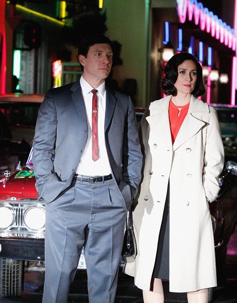 Shawn Doyle, Carrie-Anne Moss - Vegas - Past Lives - Film